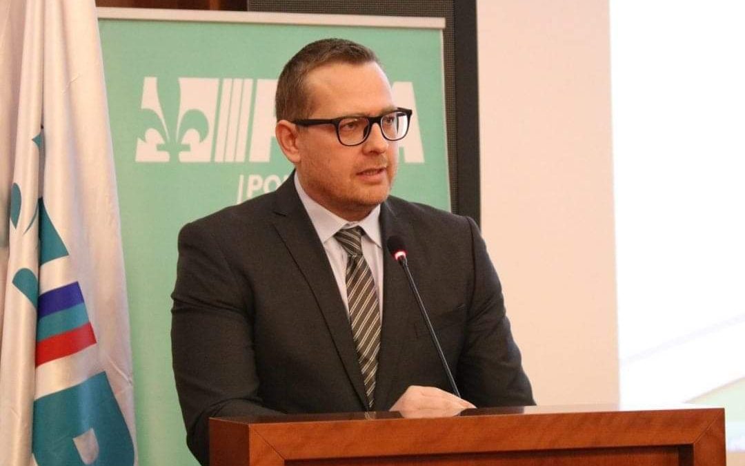 Senad Mehmedinović predložio usvajanje Rezolucije o sprječavanju seksualnog uznemiravanja i nasilja